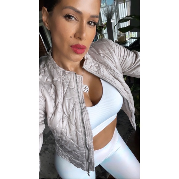 Meet your Posher, Bella - Picture 5 of 15